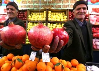 بازار شب یلدا داغ شد / قیمت میوه شب یلدا در بازار
