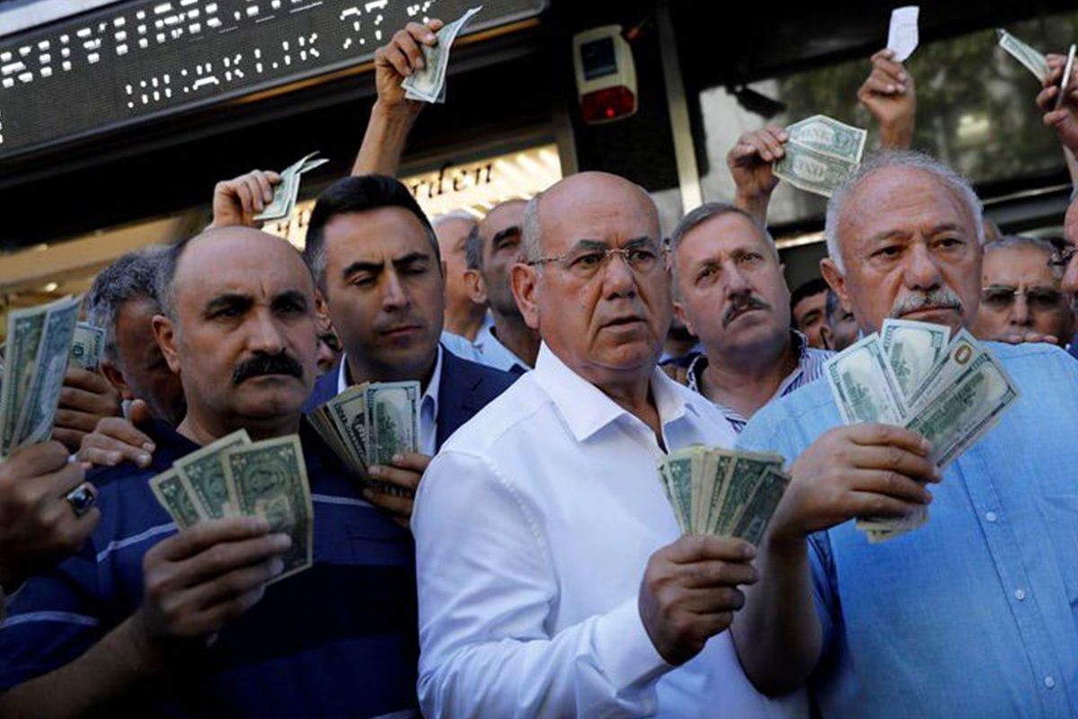 یک پیش‌بینی مهم/ سطح تغییر قیمت دلار چقدر خواهد بود؟
