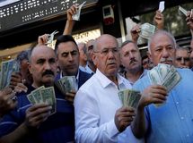 یک پیش‌بینی مهم/ سطح تغییر قیمت دلار چقدر خواهد بود؟
